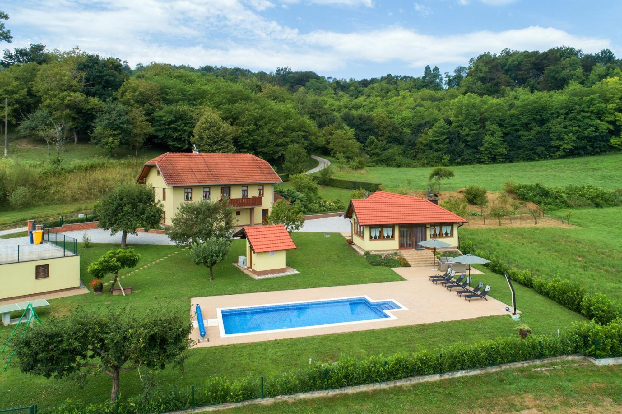 Ruralna Kuca 'Villa Zagorka' Za Odmor Sa Bazenom I Bocalistem Donja Pacetina Exterior photo