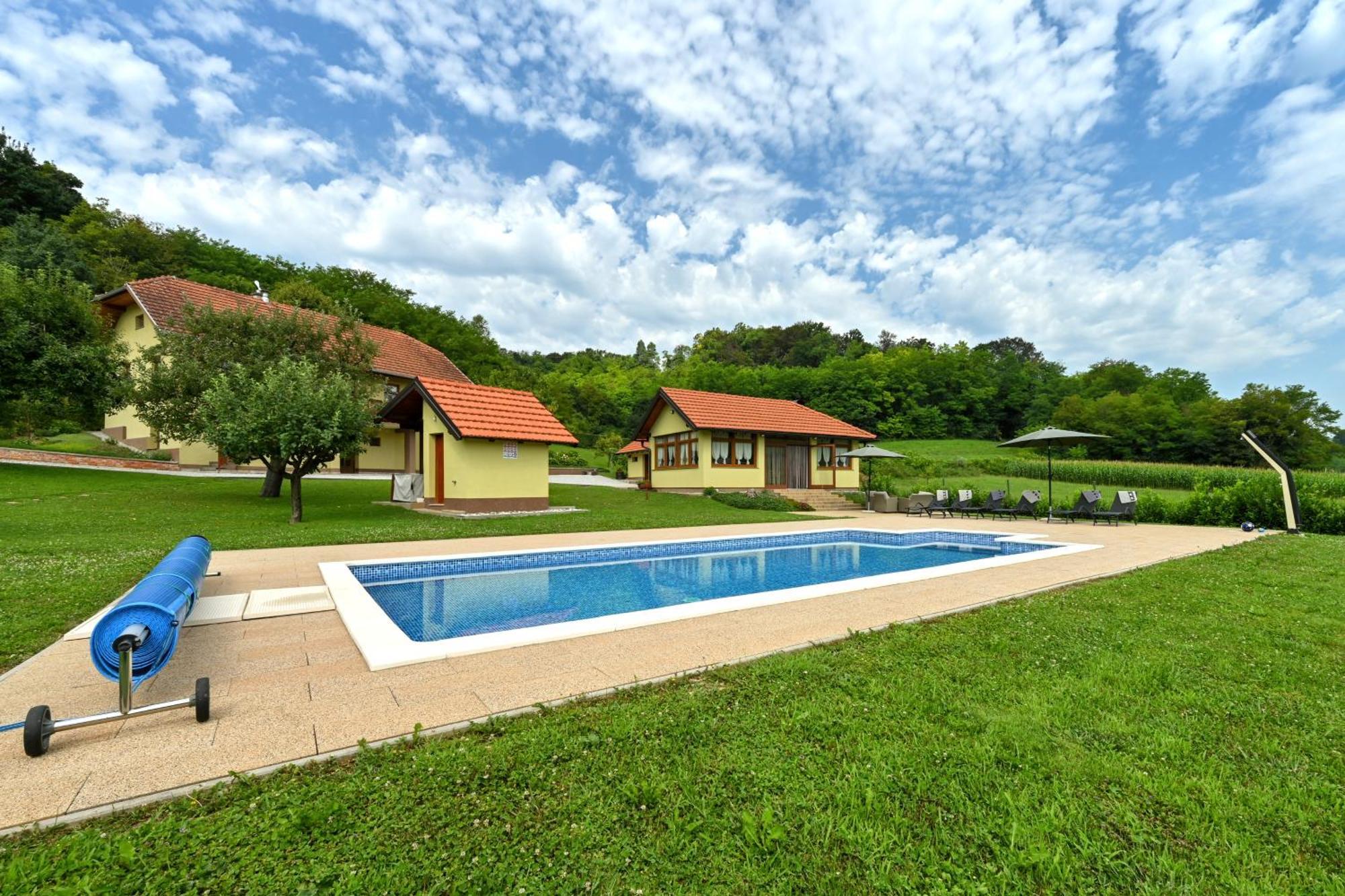 Ruralna Kuca 'Villa Zagorka' Za Odmor Sa Bazenom I Bocalistem Donja Pacetina Exterior photo