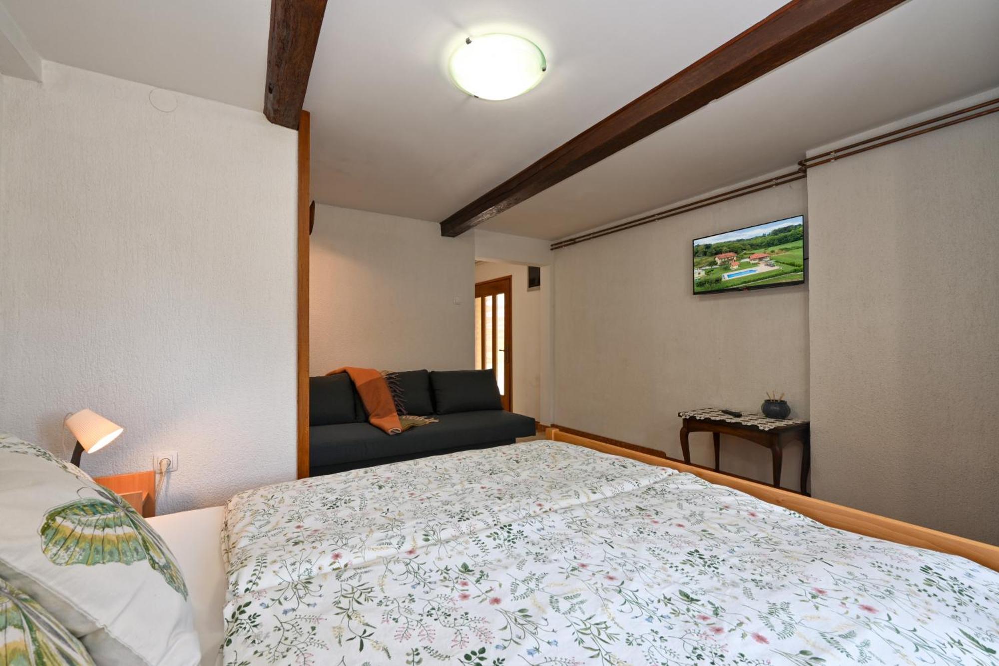 Ruralna Kuca 'Villa Zagorka' Za Odmor Sa Bazenom I Bocalistem Donja Pacetina Exterior photo